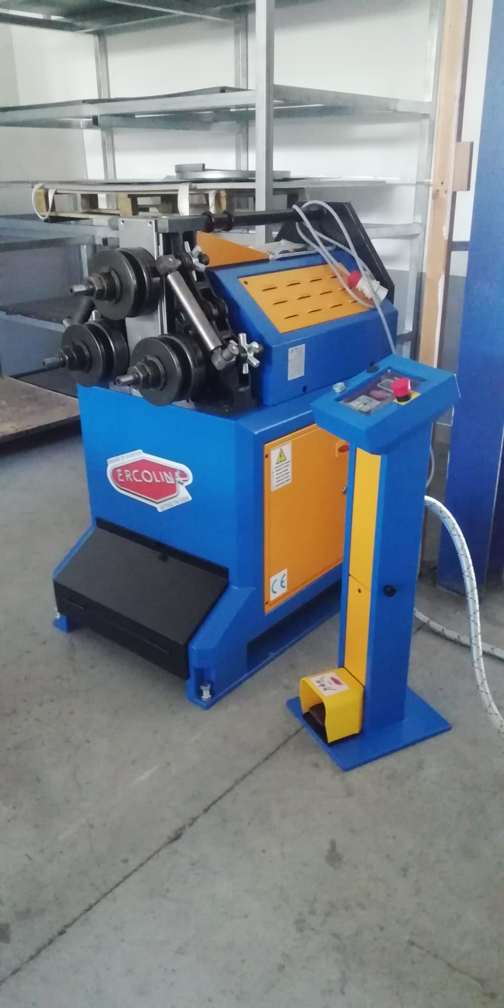 Macchina per calandratura